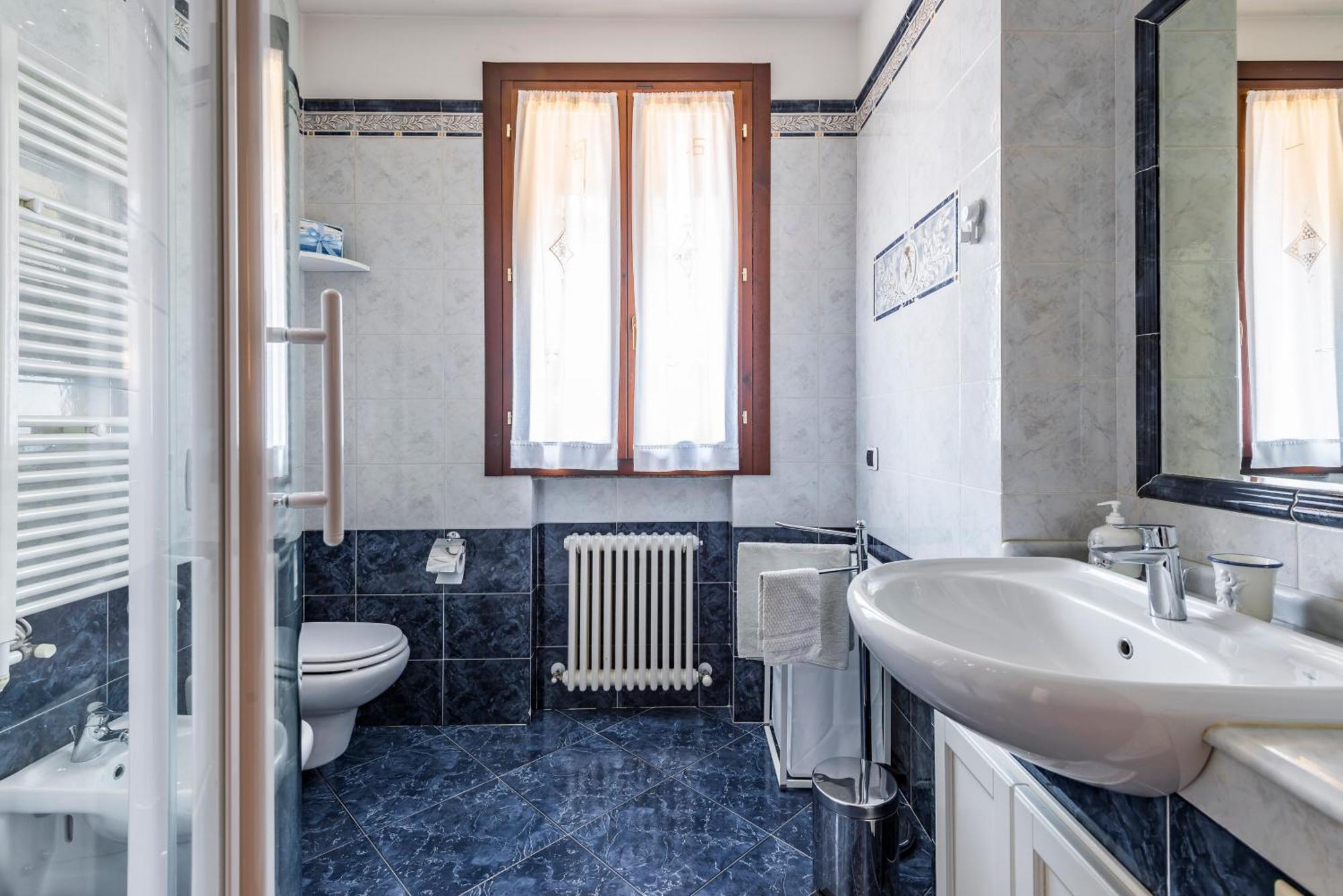 Jacuzzi Apartment In Italian Villa, Wi-Fi & Garden Sassuolo - Maranello Casalgrande エクステリア 写真